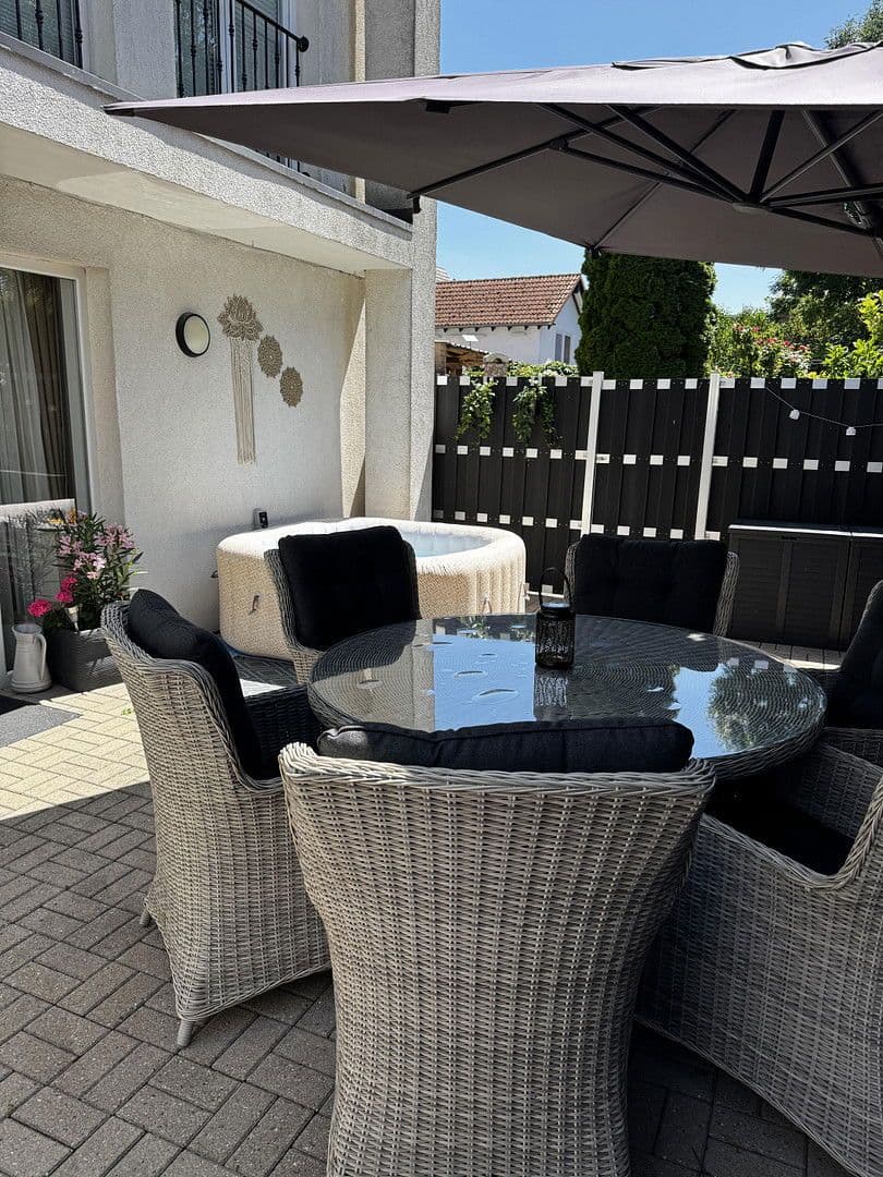 Prodej bytu 3+1 97 m², St.Clemens-Str 12, Erftstadt, Severní Porýní-Vestfálsko Prodej bytu 3+1 97 m², St.Clemens-Str 12, Erftstadt, Severní Porýní-Vestfálsko