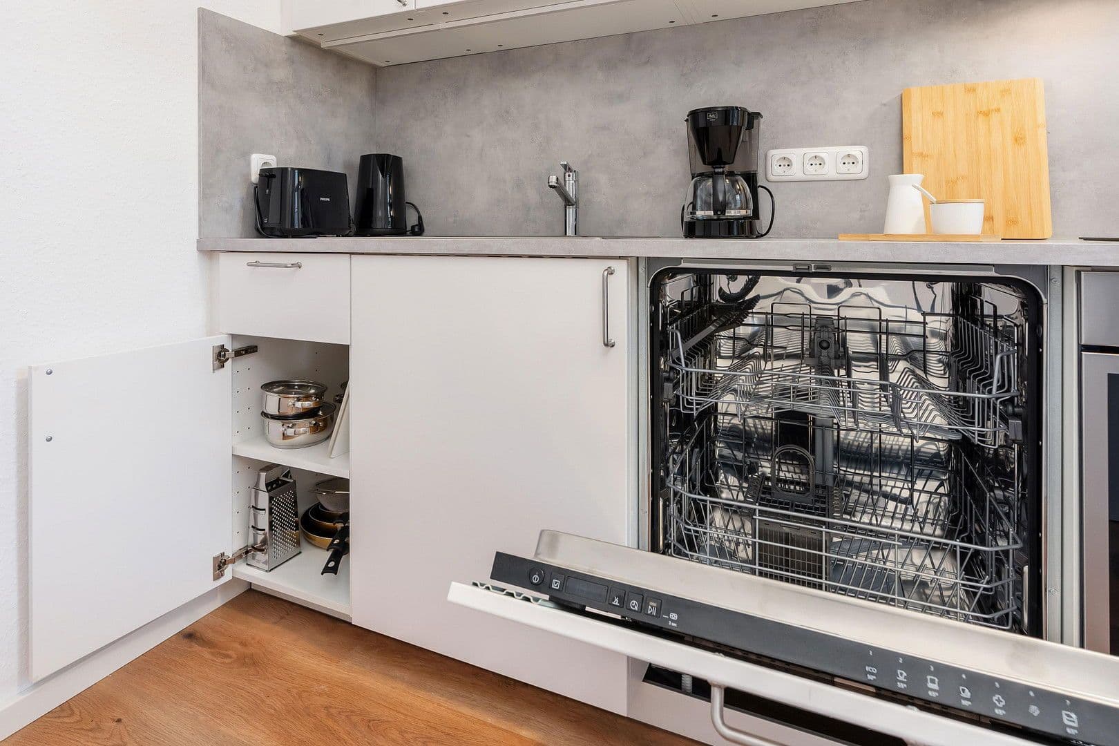 Pronájem bytu 2+1 52 m², Kapellenstr. 43, Cáchy, Severní Porýní-Vestfálsko Pronájem bytu 2+1 52 m², Kapellenstr. 43, Cáchy, Severní Porýní-Vestfálsko