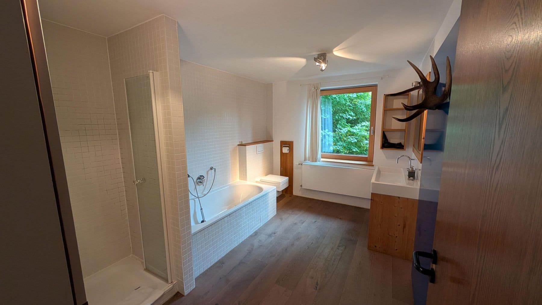 Prodej domu 204 m², pozemek 1.156 m², Sonnenweg 11, Fischbachau, Bavorsko Prodej domu 204 m², pozemek 1.156 m², Sonnenweg 11, Fischbachau, Bavorsko