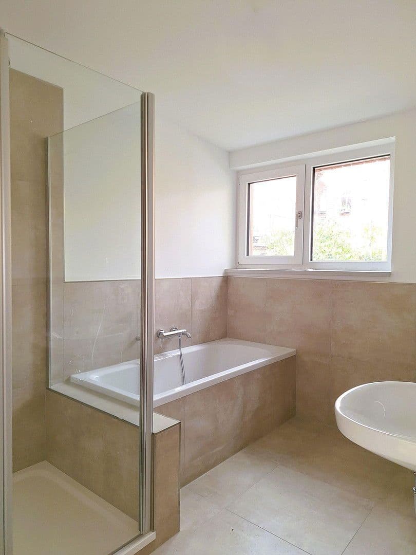 Prodej bytu 3+1 115 m², Halle, Sasko-Anhaltsko Prodej bytu 3+1 115 m², Halle, Sasko-Anhaltsko