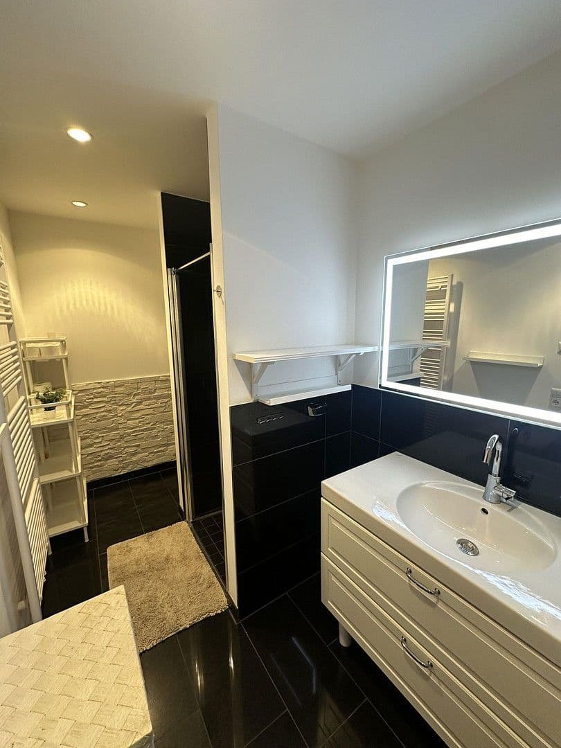 Pronájem bytu 2+kk 77 m², Körnerstr. 18/1, Ludwigsburg, Bádensko-Württembersko Pronájem bytu 2+kk 77 m², Körnerstr. 18/1, Ludwigsburg, Bádensko-Württembersko