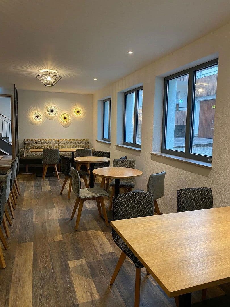 Pronájem nebytového prostoru 917 m², Möhlerplatz 2, Igersheim, Bádensko-Württembersko Pronájem nebytového prostoru 917 m², Möhlerplatz 2, Igersheim, Bádensko-Württembersko