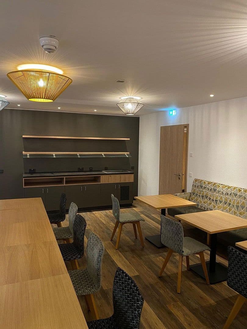 Pronájem nebytového prostoru 917 m², Möhlerplatz 2, Igersheim, Bádensko-Württembersko Pronájem nebytového prostoru 917 m², Möhlerplatz 2, Igersheim, Bádensko-Württembersko