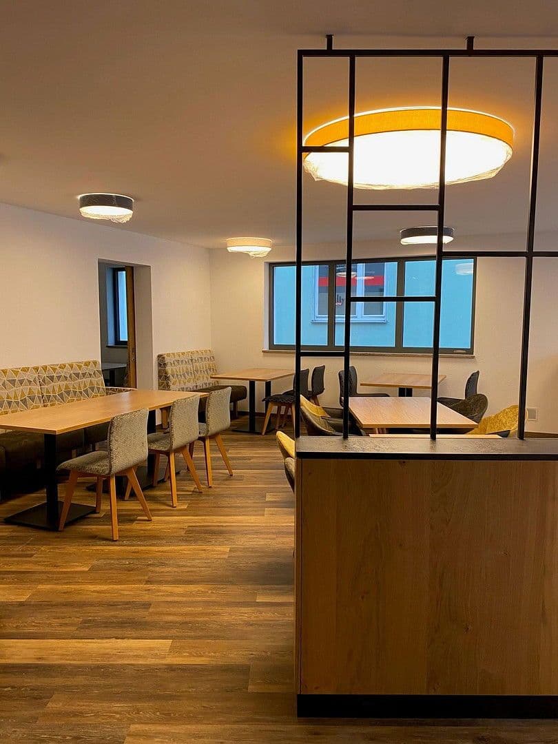 Pronájem nebytového prostoru 917 m², Möhlerplatz 2, Igersheim, Bádensko-Württembersko Pronájem nebytového prostoru 917 m², Möhlerplatz 2, Igersheim, Bádensko-Württembersko