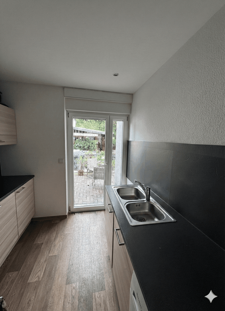 Pronájem bytu 3+1 81 m², Püttlingerstr.14, Saarbrücken, Země Sársko Pronájem bytu 3+1 81 m², Püttlingerstr.14, Saarbrücken, Země Sársko