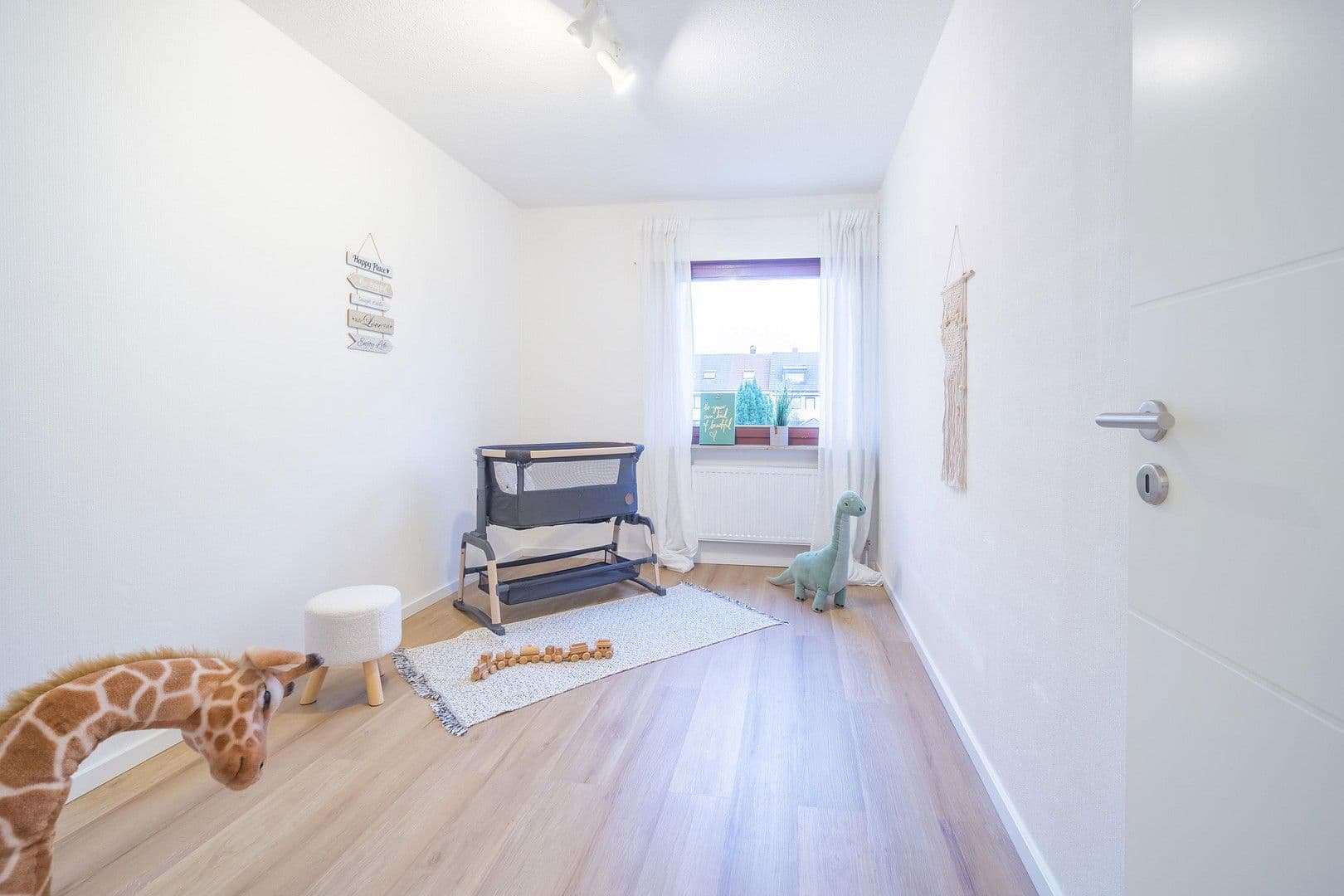 Prodej domu 169 m², pozemek 176 m², Nürnberg, Bavorsko Prodej domu 169 m², pozemek 176 m², Nürnberg, Bavorsko