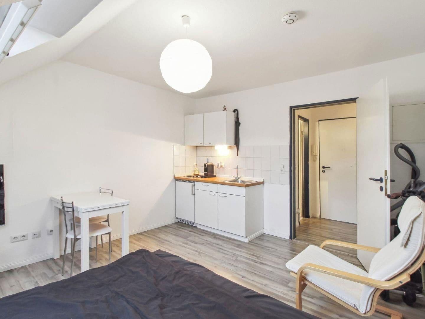 Pronájem bytu 1+1 18 m², Hannover, Dolní Sasko Pronájem bytu 1+1 18 m², Hannover, Dolní Sasko