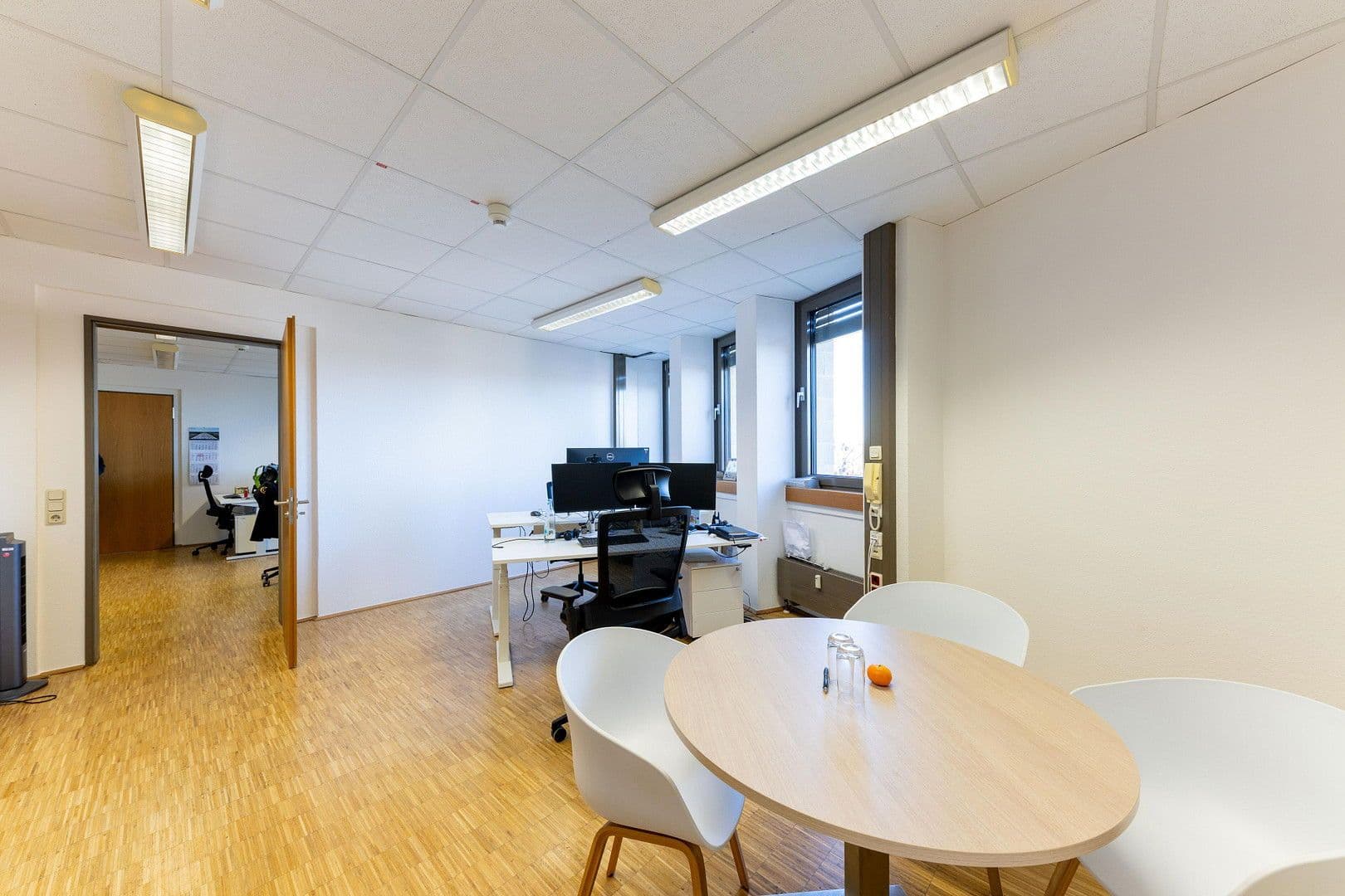 Pronájem kanceláře 307 m², Arnold-Sommerfeld-Ring 2, Baesweiler, Severní Porýní-Vestfálsko Pronájem kanceláře 307 m², Arnold-Sommerfeld-Ring 2, Baesweiler, Severní Porýní-Vestfálsko