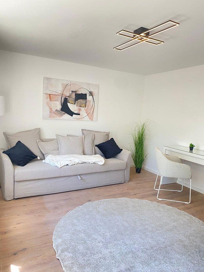 Pronájem bytu 1+1 30 m², Von-der-Pforten-Straße 1, München, Bavorsko Pronájem bytu 1+1 30 m², Von-der-Pforten-Straße 1, München, Bavorsko