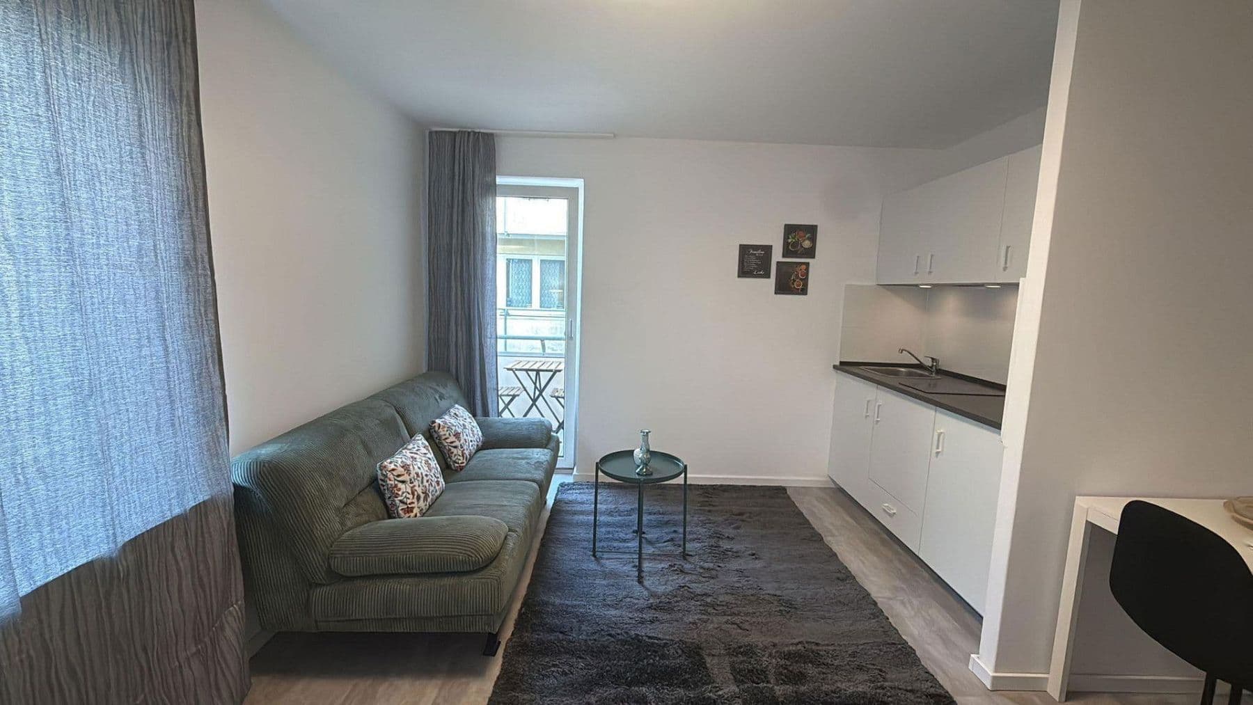 Pronájem bytu 1+1 30 m², Peter-Henlein-Str. 21, München, Bavorsko Pronájem bytu 1+1 30 m², Peter-Henlein-Str. 21, München, Bavorsko