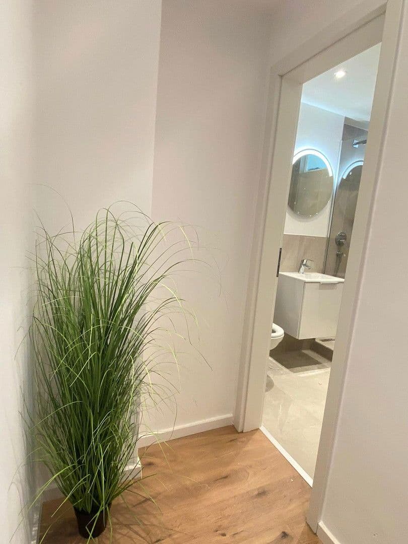 Pronájem bytu 1+1 30 m², Von-der-Pforten-Straße 1, München, Bavorsko Pronájem bytu 1+1 30 m², Von-der-Pforten-Straße 1, München, Bavorsko