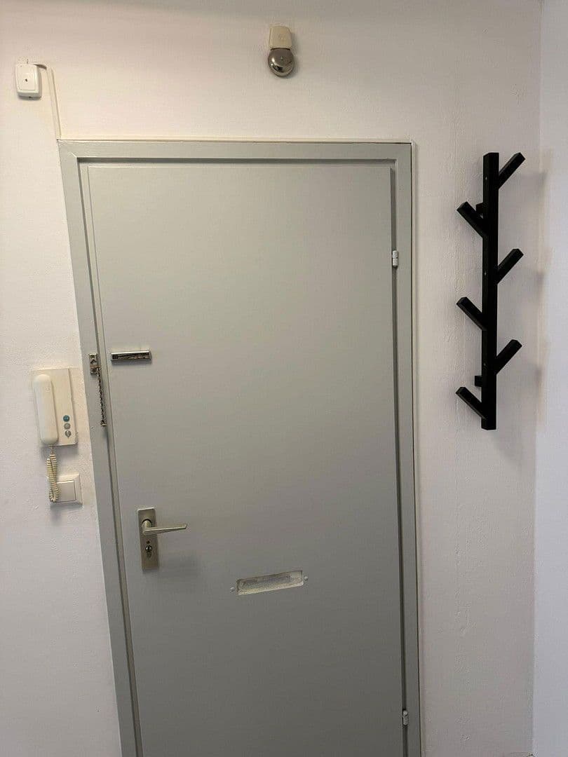 Pronájem bytu 1+1 30 m², Peter-Henlein-Str. 21, München, Bavorsko Pronájem bytu 1+1 30 m², Peter-Henlein-Str. 21, München, Bavorsko