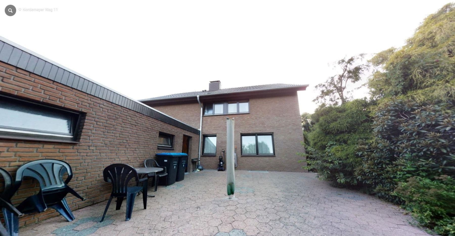 Prodej domu 280 m², pozemek 1.142 m², Norderneyer Weg 11, Leer (Ostfriesland), Dolní Sasko Prodej domu 280 m², pozemek 1.142 m², Norderneyer Weg 11, Leer (Ostfriesland), Dolní Sasko