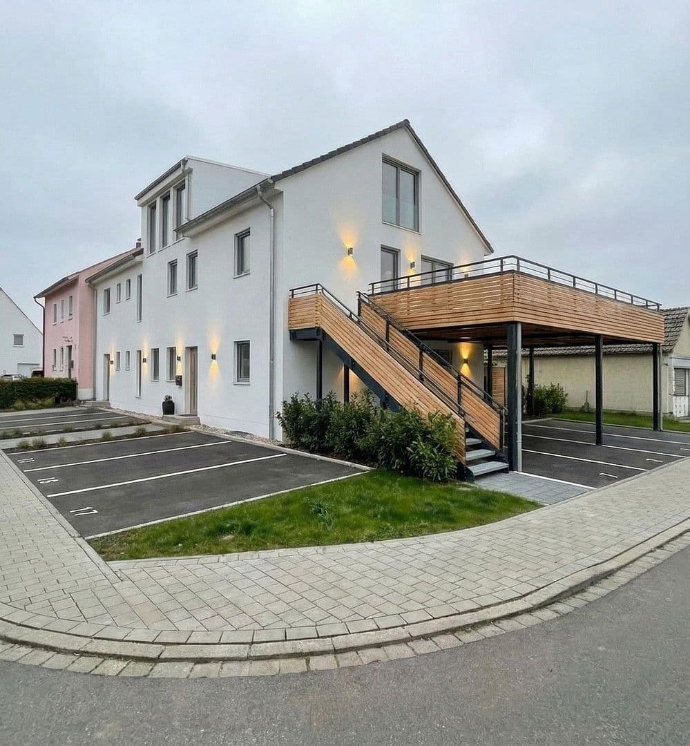 Prodej domu 908 m², pozemek 1.372 m², Lauingen (Donau), Bavorsko Prodej domu 908 m², pozemek 1.372 m², Lauingen (Donau), Bavorsko
