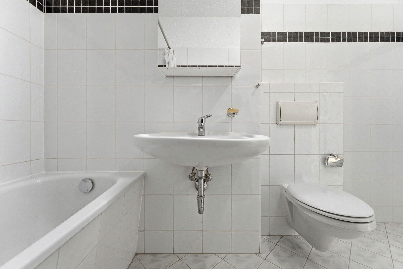 Pronájem bytu 3+1 87 m², Berlin, Berlín Pronájem bytu 3+1 87 m², Berlin, Berlín