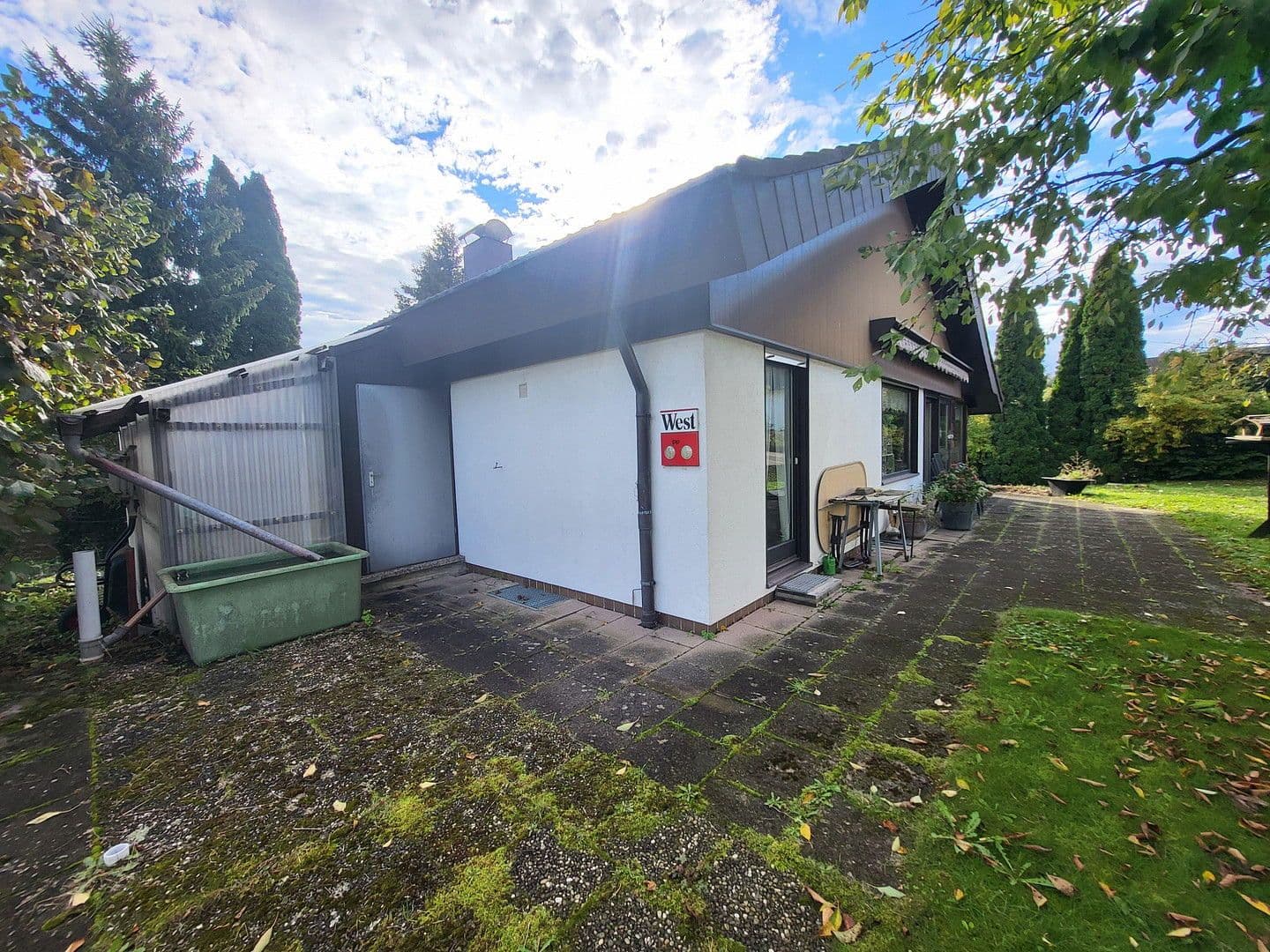 Prodej domu 125 m², pozemek 660 m², Rappenhalde 11, Warthausen, Bádensko-Württembersko Prodej domu 125 m², pozemek 660 m², Rappenhalde 11, Warthausen, Bádensko-Württembersko