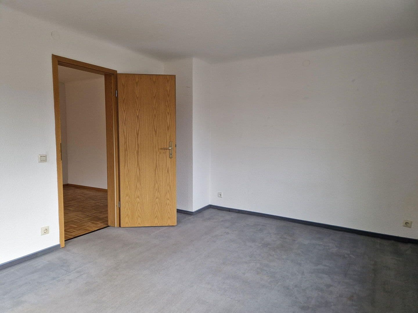 Pronájem bytu 2+1 50 m², Weil der Stadt, Bádensko-Württembersko Pronájem bytu 2+1 50 m², Weil der Stadt, Bádensko-Württembersko