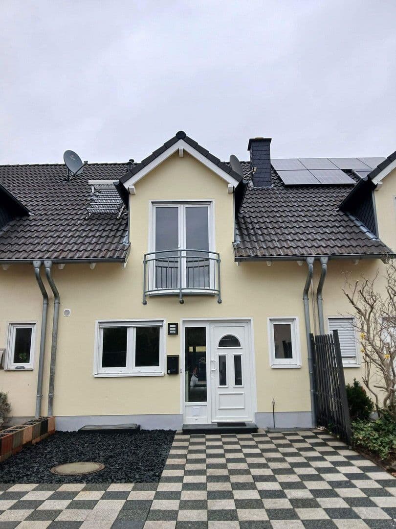 Prodej domu 122 m², pozemek 141 m², Christine-Siegberg-Straße 3, Troisdorf, Severní Porýní-Vestfálsko Prodej domu 122 m², pozemek 141 m², Christine-Siegberg-Straße 3, Troisdorf, Severní Porýní-Vestfálsko