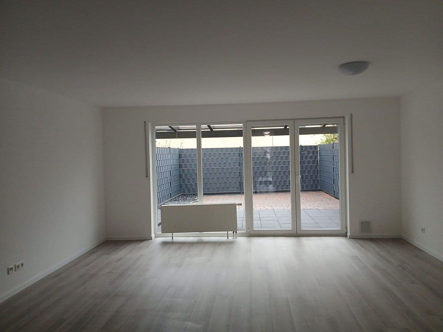 Prodej domu 122 m², pozemek 141 m², Christine-Siegberg-Straße 3, Troisdorf, Severní Porýní-Vestfálsko Prodej domu 122 m², pozemek 141 m², Christine-Siegberg-Straße 3, Troisdorf, Severní Porýní-Vestfálsko