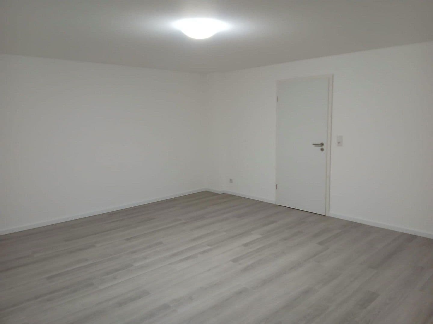 Prodej domu 122 m², pozemek 141 m², Christine-Siegberg-Straße 3, Troisdorf, Severní Porýní-Vestfálsko Prodej domu 122 m², pozemek 141 m², Christine-Siegberg-Straße 3, Troisdorf, Severní Porýní-Vestfálsko