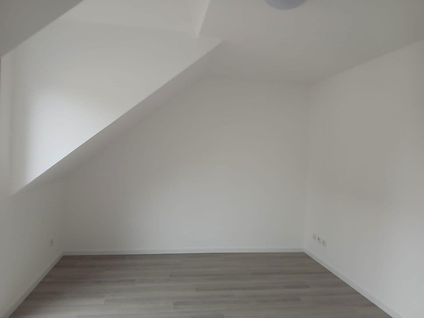 Prodej domu 122 m², pozemek 141 m², Christine-Siegberg-Straße 3, Troisdorf, Severní Porýní-Vestfálsko Prodej domu 122 m², pozemek 141 m², Christine-Siegberg-Straße 3, Troisdorf, Severní Porýní-Vestfálsko