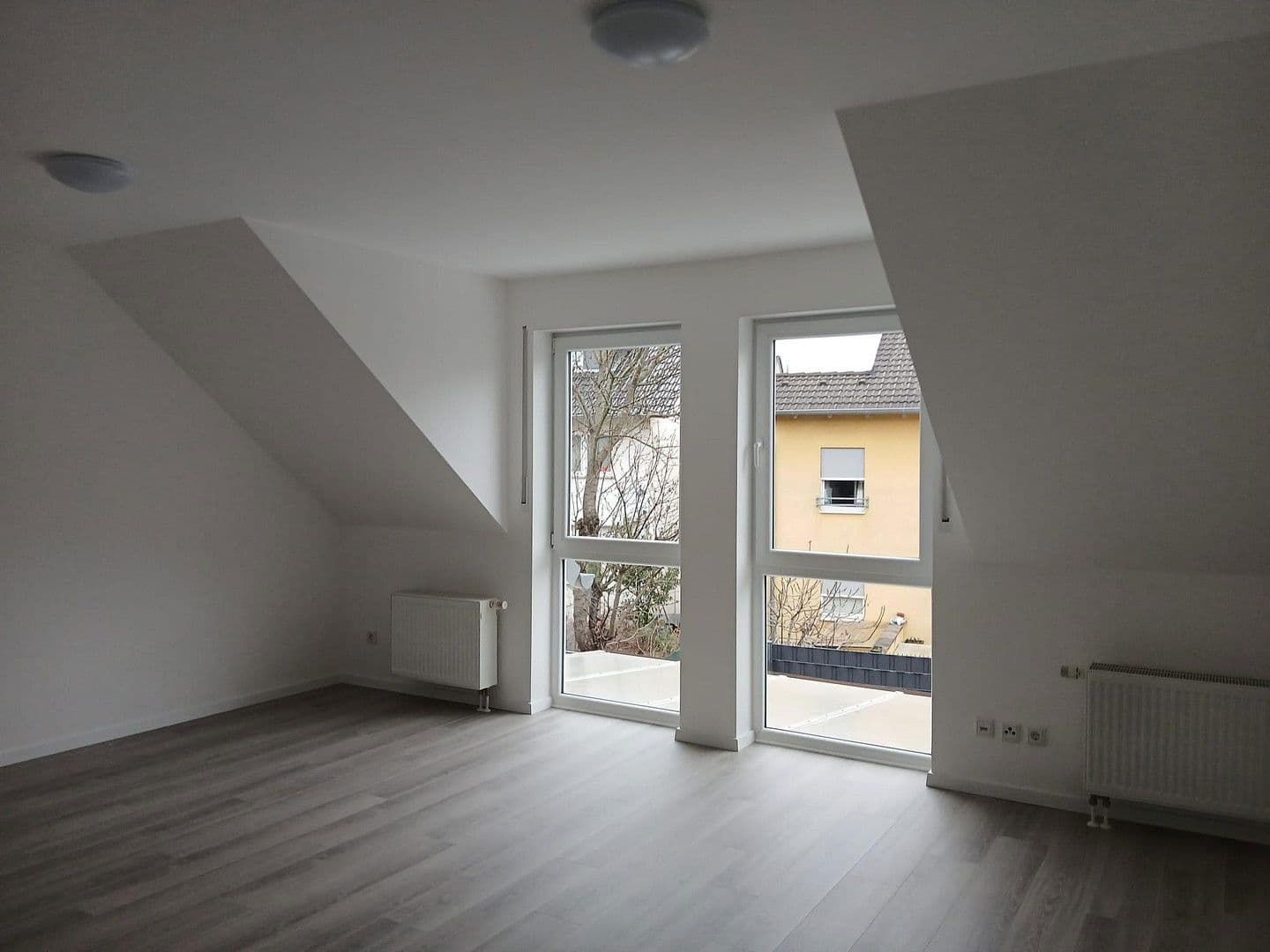 Prodej domu 122 m², pozemek 141 m², Christine-Siegberg-Straße 3, Troisdorf, Severní Porýní-Vestfálsko Prodej domu 122 m², pozemek 141 m², Christine-Siegberg-Straße 3, Troisdorf, Severní Porýní-Vestfálsko