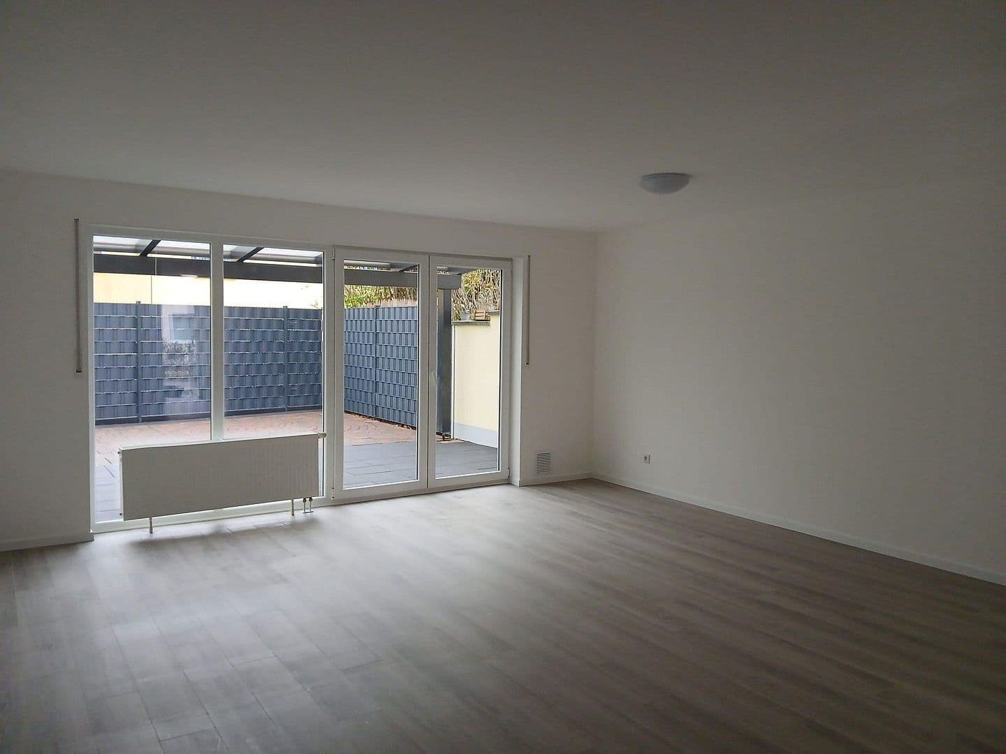 Prodej domu 122 m², pozemek 141 m², Christine-Siegberg-Straße 3, Troisdorf, Severní Porýní-Vestfálsko Prodej domu 122 m², pozemek 141 m², Christine-Siegberg-Straße 3, Troisdorf, Severní Porýní-Vestfálsko