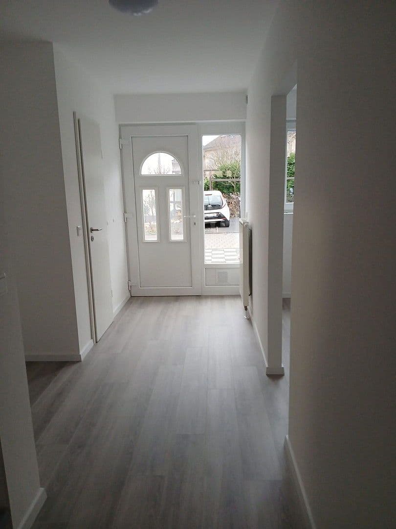 Prodej domu 122 m², pozemek 141 m², Christine-Siegberg-Straße 3, Troisdorf, Severní Porýní-Vestfálsko Prodej domu 122 m², pozemek 141 m², Christine-Siegberg-Straße 3, Troisdorf, Severní Porýní-Vestfálsko
