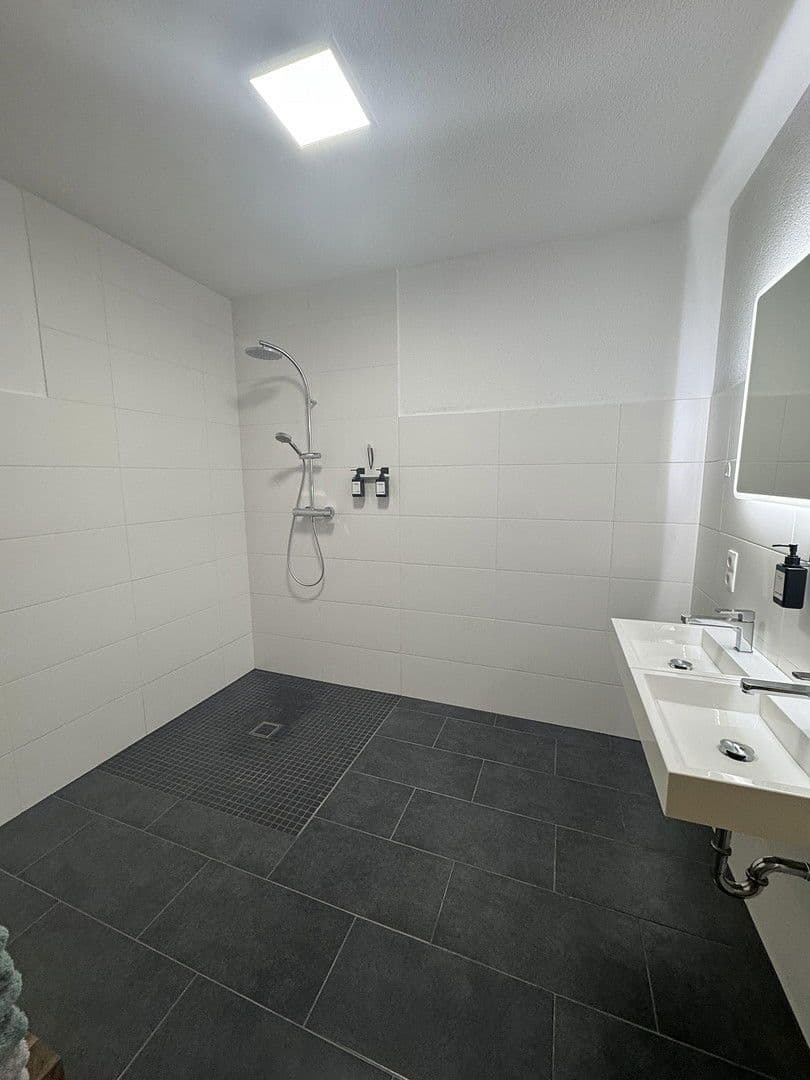 Pronájem domu 128 m², pozemek 266 m², Eichholz Siedlung 9, Fließ, Tyrolsko Pronájem domu 128 m², pozemek 266 m², Eichholz Siedlung 9, Fließ, Tyrolsko