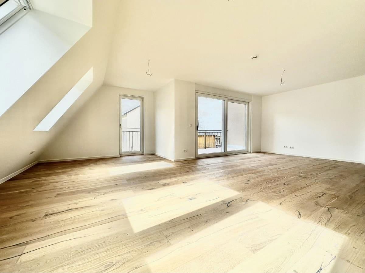 Pronájem bytu 4+1 126 m², Hauptstraße 34, Kieselbronn, Bádensko-Württembersko Pronájem bytu 4+1 126 m², Hauptstraße 34, Kieselbronn, Bádensko-Württembersko