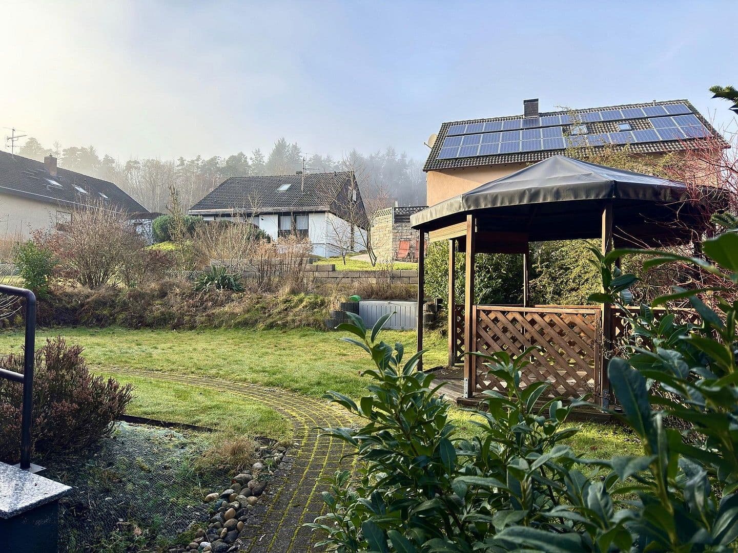 Pronájem bytu 3+1 132 m², Nelkenstraße 74, Hochspeyer, Porýní-Falc Pronájem bytu 3+1 132 m², Nelkenstraße 74, Hochspeyer, Porýní-Falc