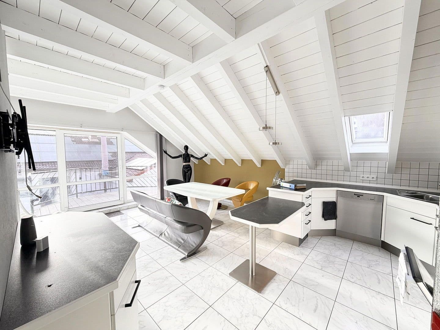 Pronájem bytu 3+1 132 m², Nelkenstraße 74, Hochspeyer, Porýní-Falc Pronájem bytu 3+1 132 m², Nelkenstraße 74, Hochspeyer, Porýní-Falc