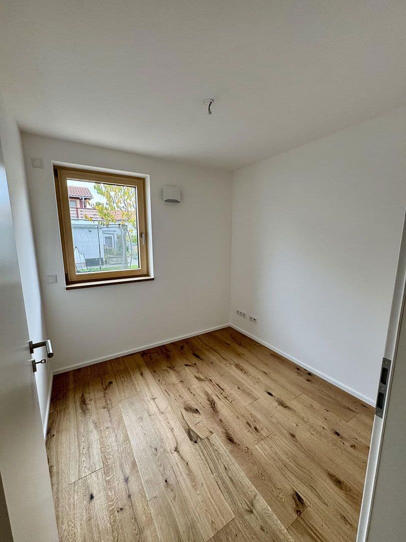 Pronájem bytu 5+1 135 m², Happinger Straße 66, Rosenheim, Bavorsko Pronájem bytu 5+1 135 m², Happinger Straße 66, Rosenheim, Bavorsko