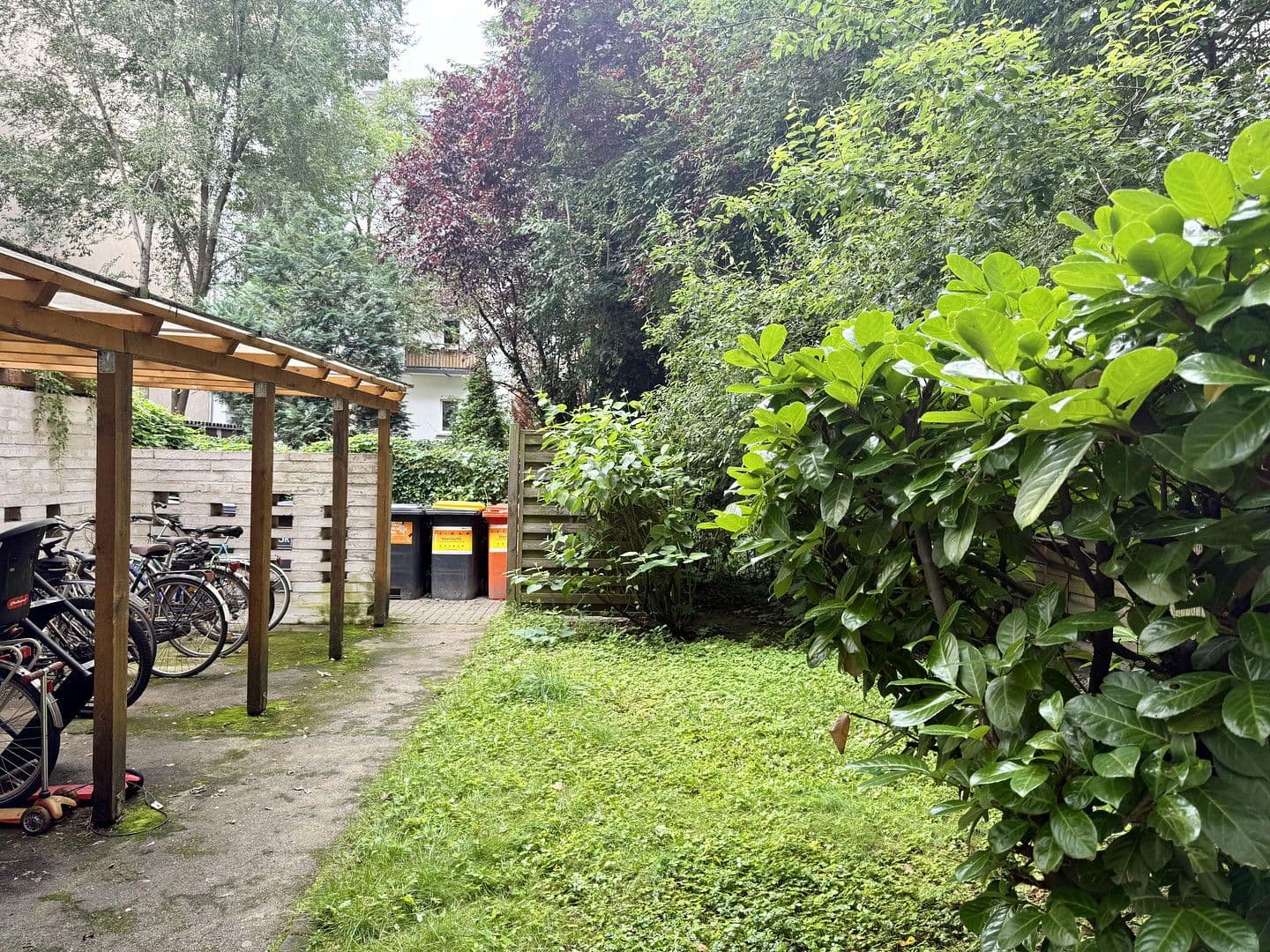 Prodej bytu 2+1 75 m², Swinemünderstr. 16, Berlin, Berlín Prodej bytu 2+1 75 m², Swinemünderstr. 16, Berlin, Berlín