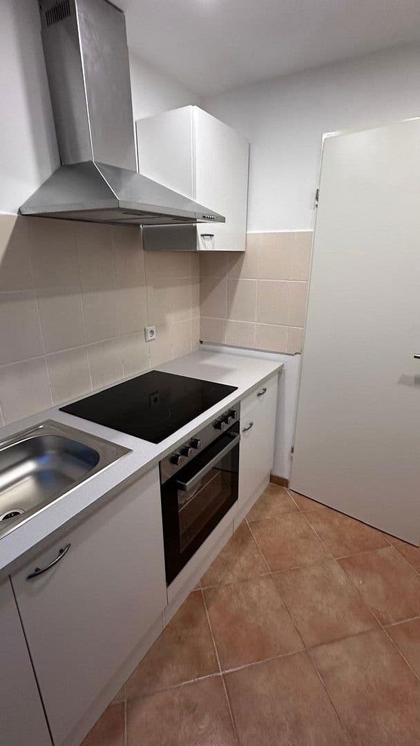 Pronájem bytu 3+1 63 m², Kirchstr. 12, Deizisau, Bádensko-Württembersko Pronájem bytu 3+1 63 m², Kirchstr. 12, Deizisau, Bádensko-Württembersko