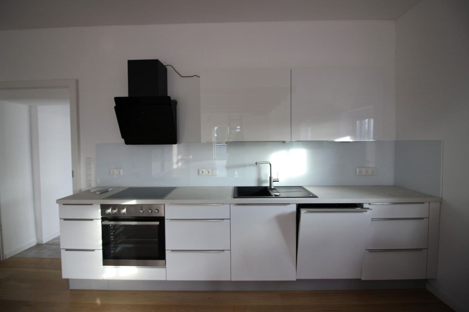 Pronájem bytu 2+kk 90 m², Von-Bassenheim-Straße 2, Euskirchen, Severní Porýní-Vestfálsko Pronájem bytu 2+kk 90 m², Von-Bassenheim-Straße 2, Euskirchen, Severní Porýní-Vestfálsko