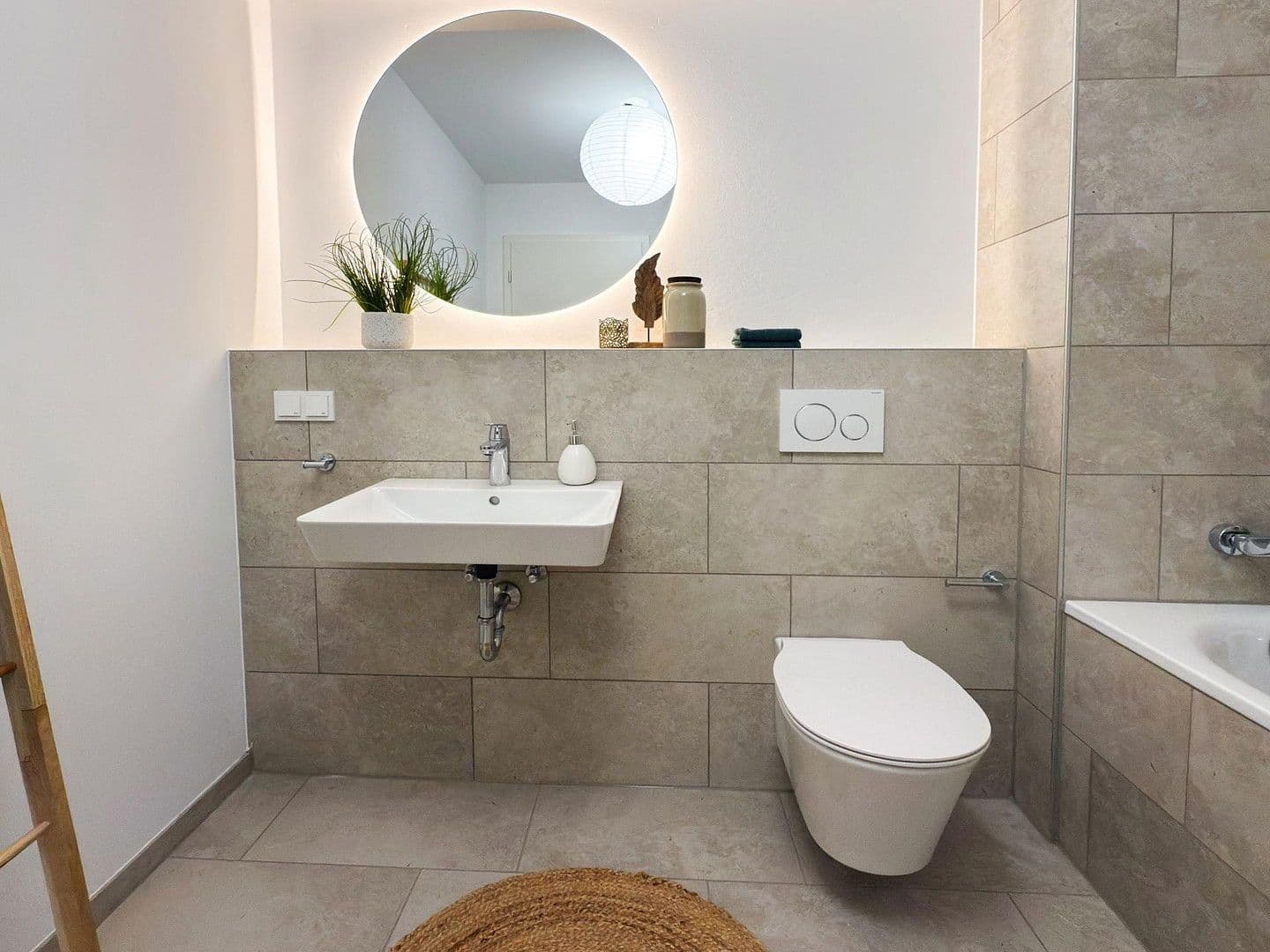 Pronájem bytu 3+1 90 m², Rembrandtstr. 32, Solingen, Severní Porýní-Vestfálsko Pronájem bytu 3+1 90 m², Rembrandtstr. 32, Solingen, Severní Porýní-Vestfálsko