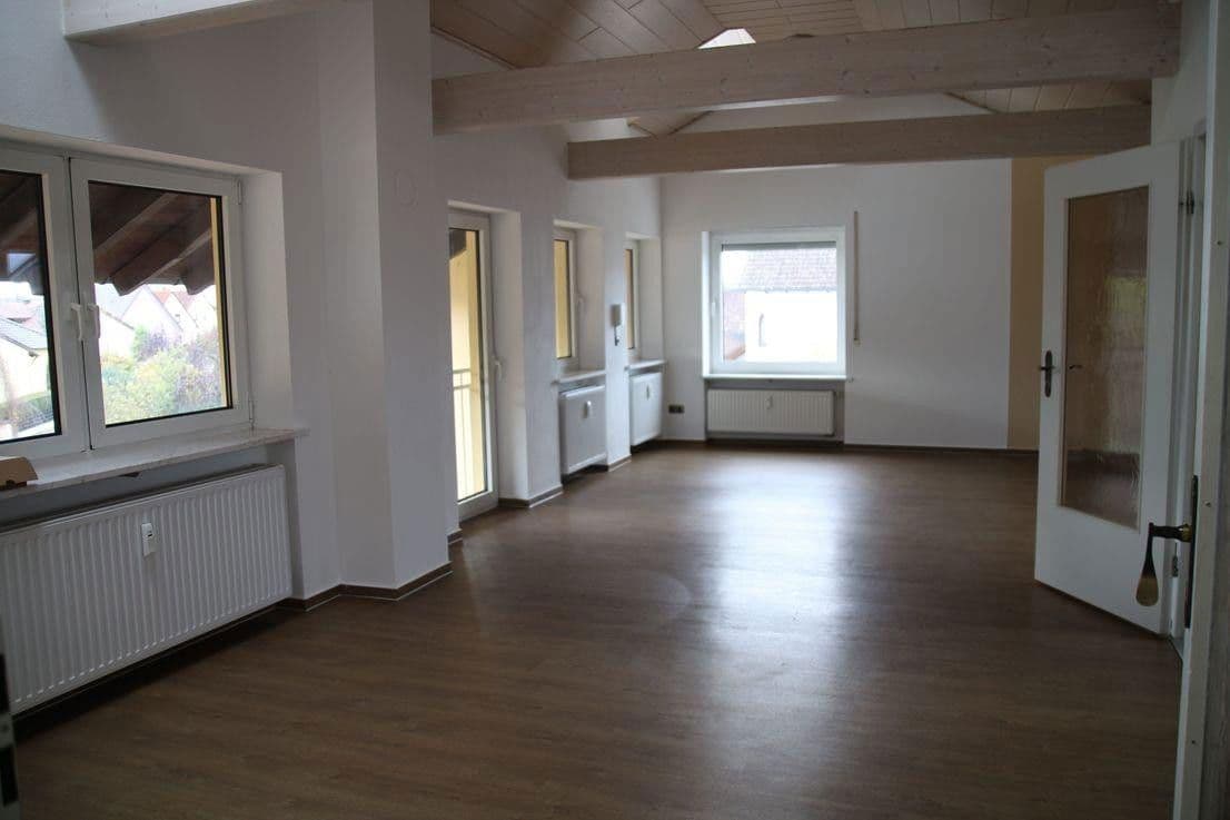 Pronájem bytu 6+1 190 m², Ziegelmoosstraße 25, Rain, Bavorsko Pronájem bytu 6+1 190 m², Ziegelmoosstraße 25, Rain, Bavorsko