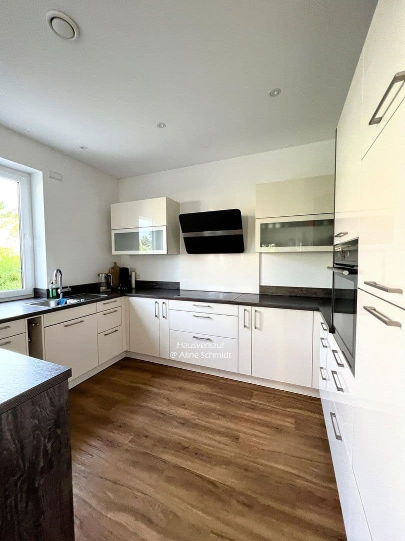 Prodej domu 210 m², pozemek 783 m², Radebeul, Sasko Prodej domu 210 m², pozemek 783 m², Radebeul, Sasko