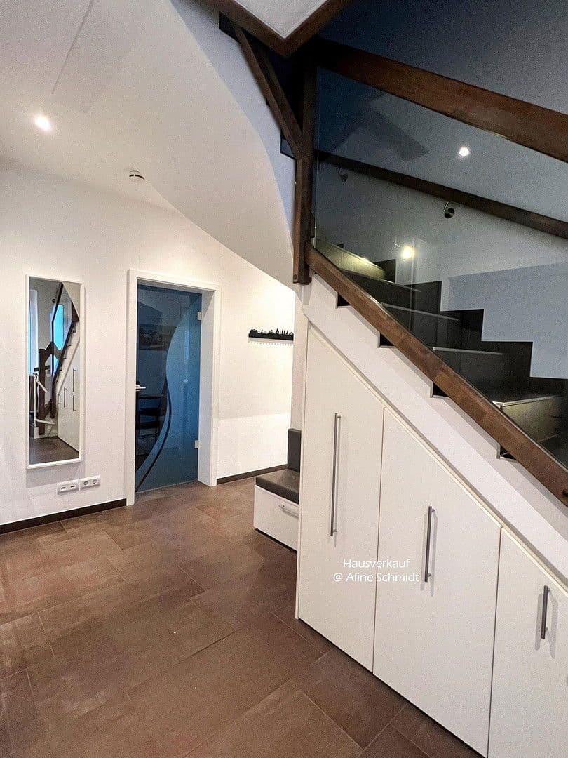 Prodej domu 210 m², pozemek 783 m², Radebeul, Sasko Prodej domu 210 m², pozemek 783 m², Radebeul, Sasko