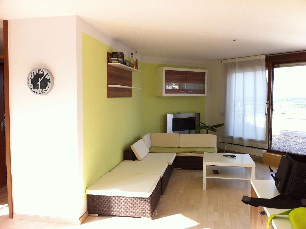 Pronájem bytu 2+1 94 m², Stuttgart, Bádensko-Württembersko Pronájem bytu 2+1 94 m², Stuttgart, Bádensko-Württembersko