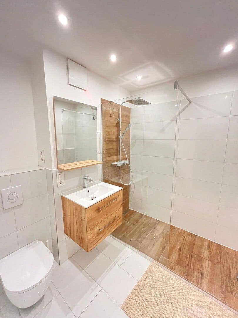 Prodej bytu 2+1 52 m², Markgrafendamm 32, Berlin, Berlín Prodej bytu 2+1 52 m², Markgrafendamm 32, Berlin, Berlín