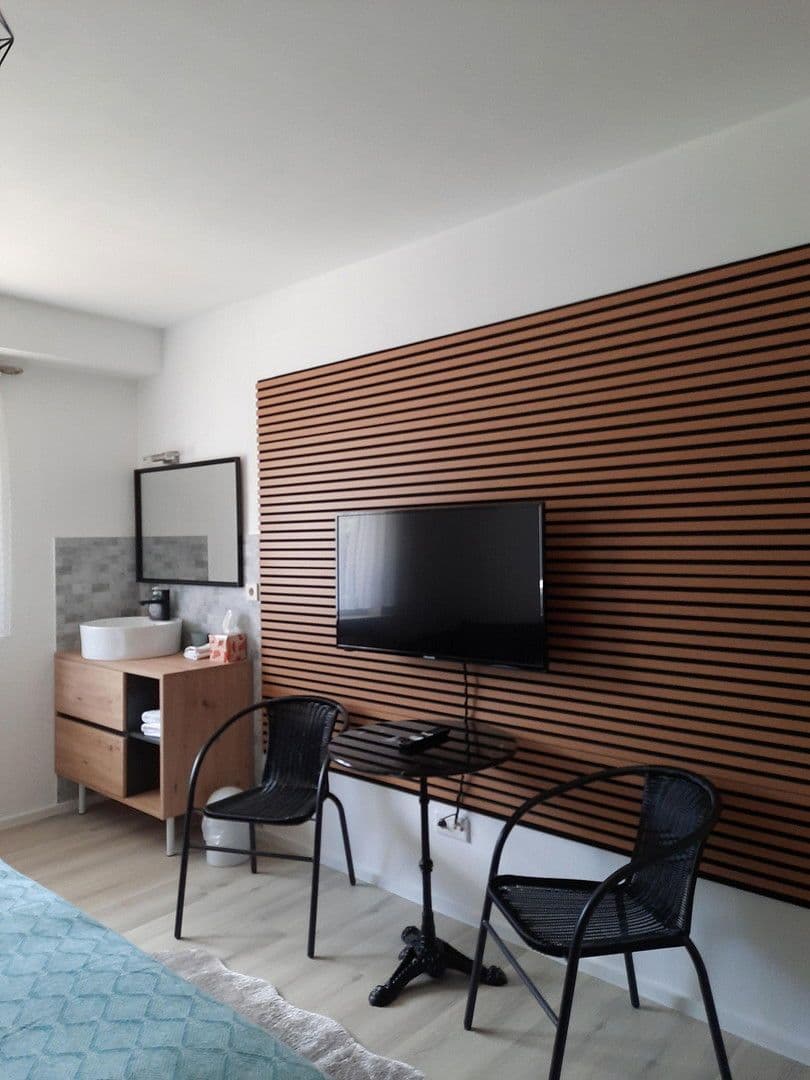 Prodej domu 297 m², pozemek 1.655 m², Dorfstraße 118, Michelstadt, Hessen Prodej domu 297 m², pozemek 1.655 m², Dorfstraße 118, Michelstadt, Hessen