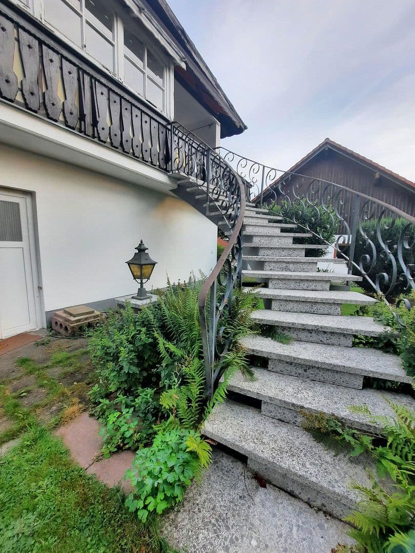 Prodej domu 297 m², pozemek 1.655 m², Dorfstraße 118, Michelstadt, Hessen Prodej domu 297 m², pozemek 1.655 m², Dorfstraße 118, Michelstadt, Hessen