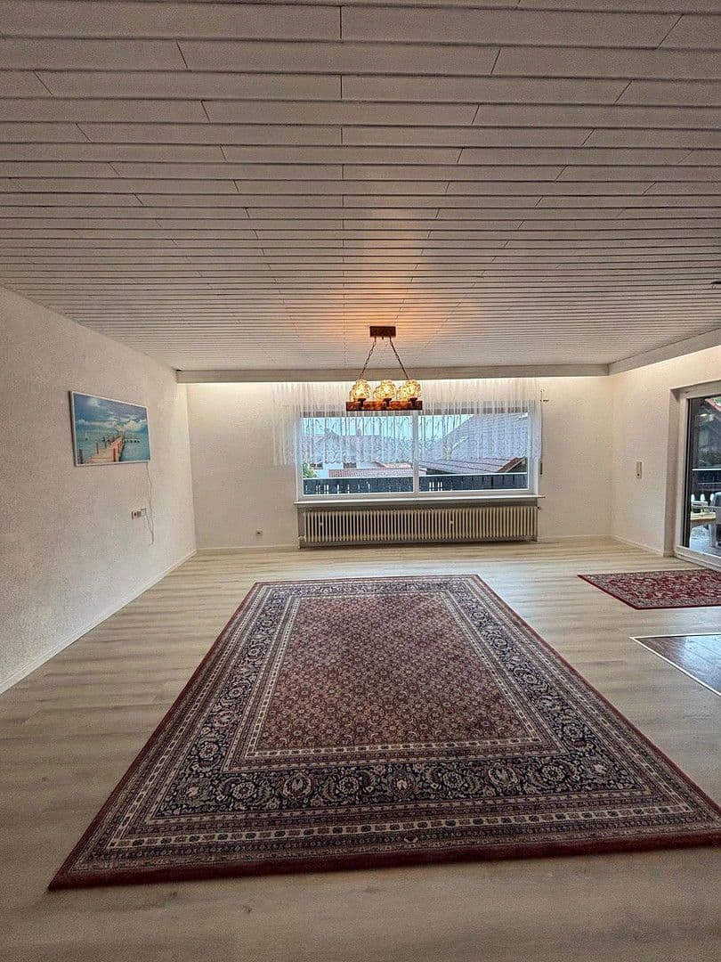 Prodej domu 297 m², pozemek 1.655 m², Dorfstraße 118, Michelstadt, Hessen Prodej domu 297 m², pozemek 1.655 m², Dorfstraße 118, Michelstadt, Hessen