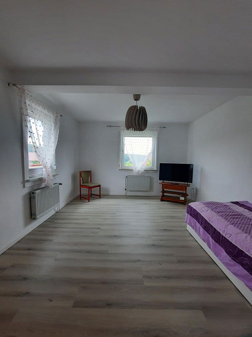 Prodej domu 297 m², pozemek 1.655 m², Dorfstraße 118, Michelstadt, Hessen Prodej domu 297 m², pozemek 1.655 m², Dorfstraße 118, Michelstadt, Hessen