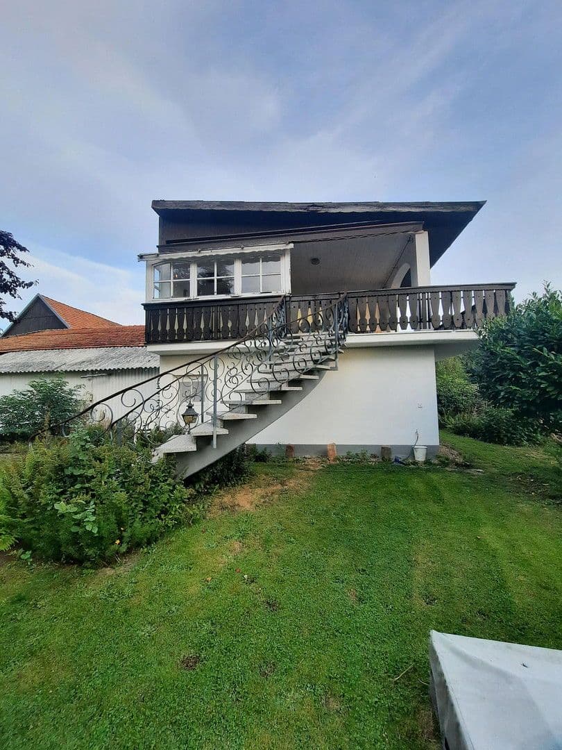 Prodej domu 297 m², pozemek 1.655 m², Dorfstraße 118, Michelstadt, Hessen Prodej domu 297 m², pozemek 1.655 m², Dorfstraße 118, Michelstadt, Hessen