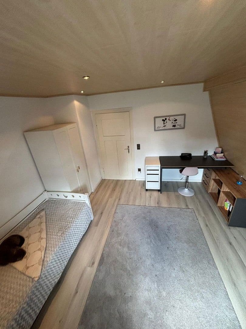 Prodej domu 297 m², pozemek 1.655 m², Dorfstraße 118, Michelstadt, Hessen Prodej domu 297 m², pozemek 1.655 m², Dorfstraße 118, Michelstadt, Hessen