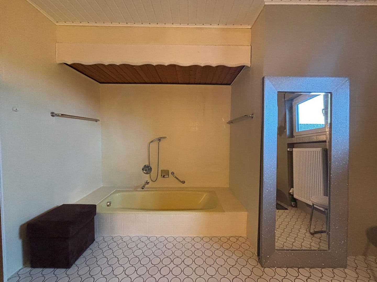 Prodej domu 297 m², pozemek 1.655 m², Dorfstraße 118, Michelstadt, Hessen Prodej domu 297 m², pozemek 1.655 m², Dorfstraße 118, Michelstadt, Hessen