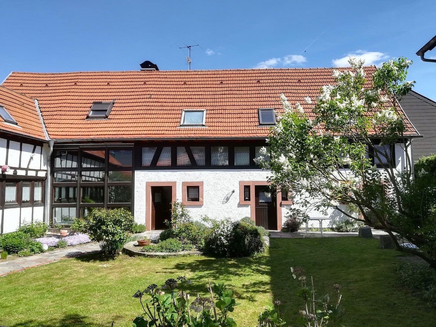 Prodej domu 325 m², pozemek 757 m², Friedhofstr. 2, Lautertal (Odenwald), Hessen Prodej domu 325 m², pozemek 757 m², Friedhofstr. 2, Lautertal (Odenwald), Hessen